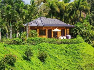 One Bedroom Secluded Hideaway Mere 150 Yard to the Beach